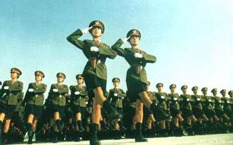 90后北京大學(xué)女兵獲評(píng)最美退役軍人